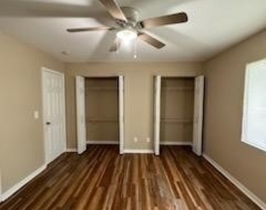 9211 Seville Road - Photo Thumbnail 4