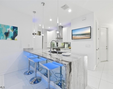 7345 Rockefeller Drive - Photo Thumbnail 10
