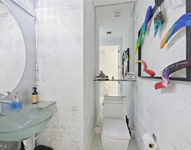 7345 Rockefeller Drive - Photo Thumbnail 15
