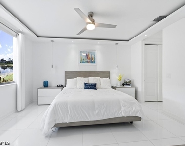 7345 Rockefeller Drive - Photo Thumbnail 18