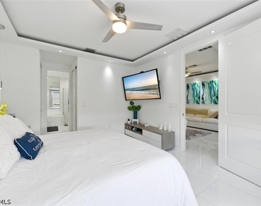 7345 Rockefeller Drive - Photo Thumbnail 20