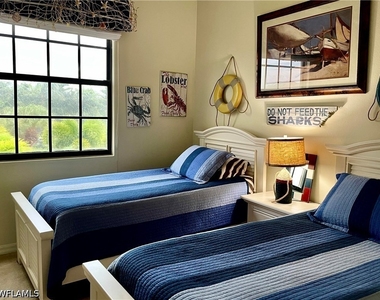 8989 Cambria Circle - Photo Thumbnail 24