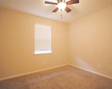 3303 Windsor Ranch Lane - Photo Thumbnail 7