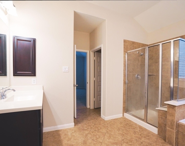 3303 Windsor Ranch Lane - Photo Thumbnail 11