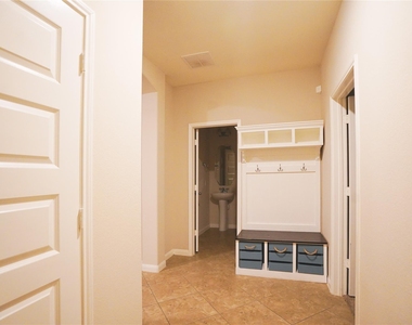 3303 Windsor Ranch Lane - Photo Thumbnail 6