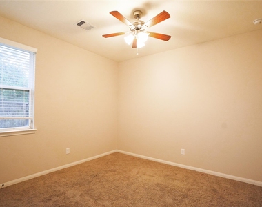 3303 Windsor Ranch Lane - Photo Thumbnail 4