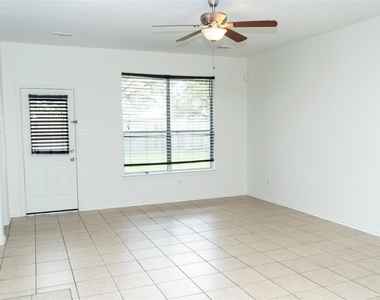 12914 Pinehall Lane - Photo Thumbnail 7