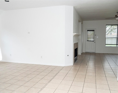 12914 Pinehall Lane - Photo Thumbnail 6