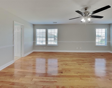 29402 Legends Hill Drive - Photo Thumbnail 7