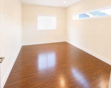 2302 Ruth Street - Photo Thumbnail 10