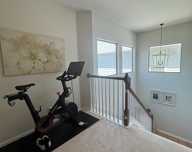 2913 N Becca Lane - Photo Thumbnail 23