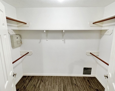 12414 Logan Mill Drive - Photo Thumbnail 17