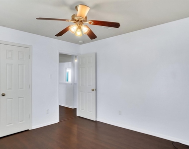 15807 Little Miss Creek Drive - Photo Thumbnail 18