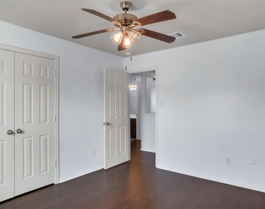 15807 Little Miss Creek Drive - Photo Thumbnail 20
