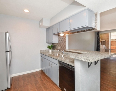 4635 Wild Indigo Street - Photo Thumbnail 9