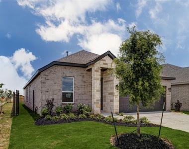 31715 Wild Meadow Drive - Photo Thumbnail 1