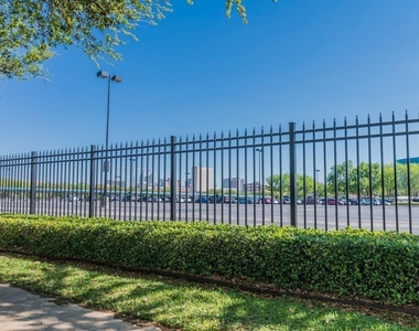 7950 N Stadium Drive - Photo Thumbnail 16