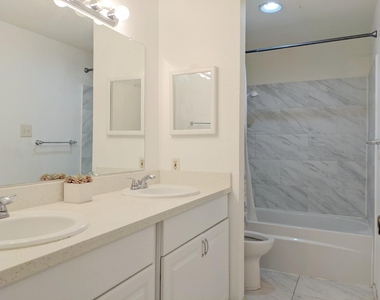 7950 N Stadium Drive - Photo Thumbnail 8