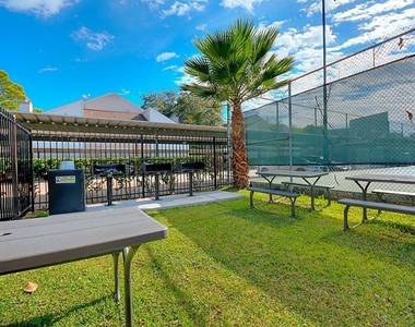 7950 N Stadium Drive - Photo Thumbnail 14