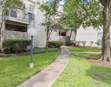 7950 N Stadium Drive - Photo Thumbnail 10