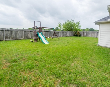 2834 Sage Bluff Avenue - Photo Thumbnail 35