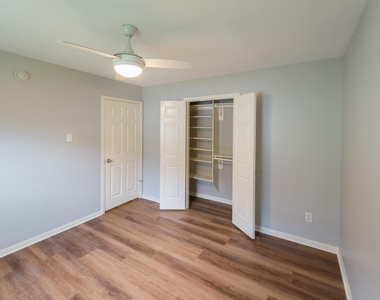 2834 Sage Bluff Avenue - Photo Thumbnail 23