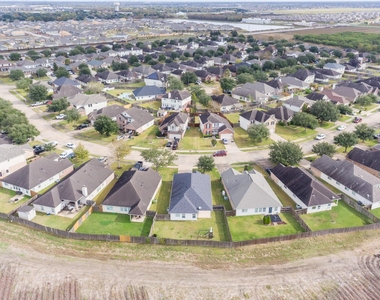 2834 Sage Bluff Avenue - Photo Thumbnail 47