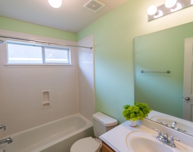 2834 Sage Bluff Avenue - Photo Thumbnail 26