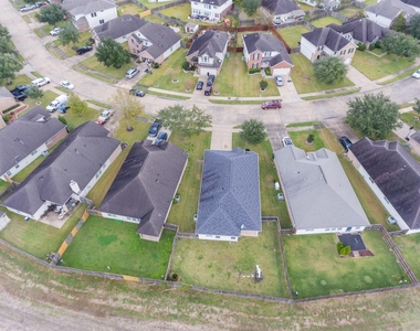 2834 Sage Bluff Avenue - Photo Thumbnail 46