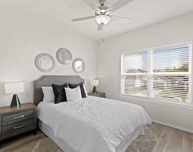 1433 Acorn Meadow Street - Photo Thumbnail 11