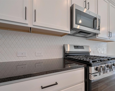 2405 Seamist Cove Lane - Photo Thumbnail 19