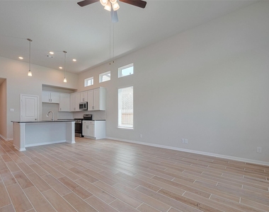 2405 Seamist Cove Lane - Photo Thumbnail 10