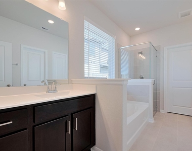 2405 Seamist Cove Lane - Photo Thumbnail 31