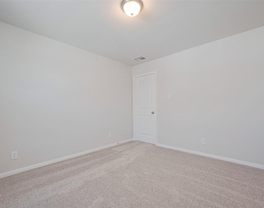 2405 Seamist Cove Lane - Photo Thumbnail 40