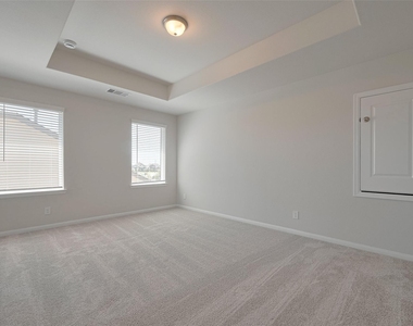2405 Seamist Cove Lane - Photo Thumbnail 35