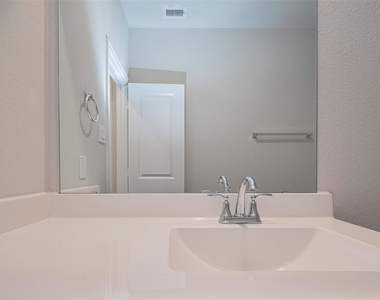 2405 Seamist Cove Lane - Photo Thumbnail 24