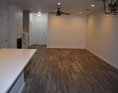 16048 Limestone Lake Drive - Photo Thumbnail 6