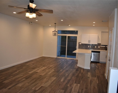 16048 Limestone Lake Drive - Photo Thumbnail 8