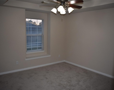 16048 Limestone Lake Drive - Photo Thumbnail 10