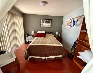 6701 Sands Point Drive - Photo Thumbnail 2