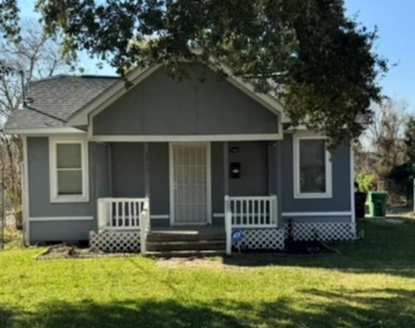 3917 Kashmere Street - Photo Thumbnail 3