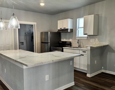 3917 Kashmere Street - Photo Thumbnail 4
