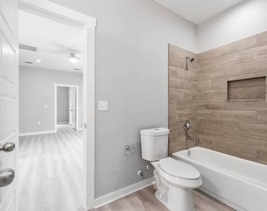 16985 Glenheath St - Photo Thumbnail 5