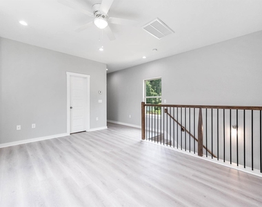 16985 Glenheath St - Photo Thumbnail 8