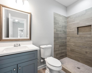 16985 Glenheath St - Photo Thumbnail 12