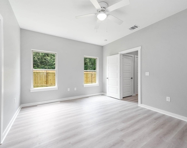 16985 Glenheath St - Photo Thumbnail 13