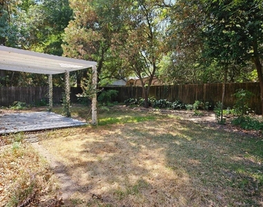 120 Hiwon Drive - Photo Thumbnail 32