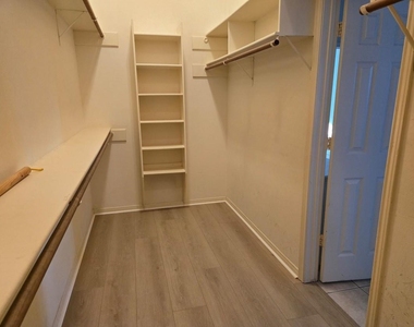 120 Hiwon Drive - Photo Thumbnail 22