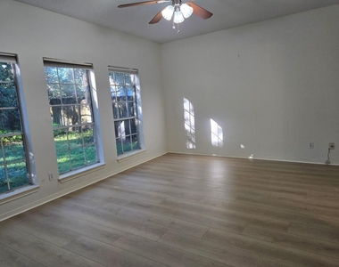 120 Hiwon Drive - Photo Thumbnail 14