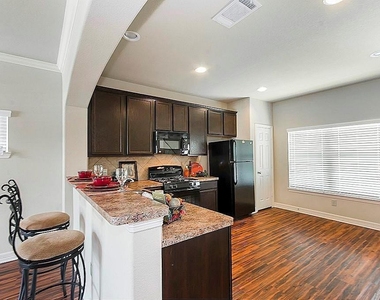 61 Woodland Hills Drive - Photo Thumbnail 5